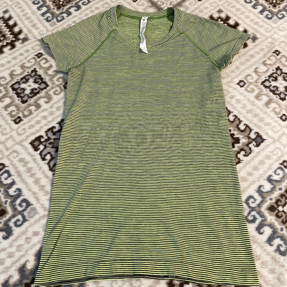Lululemon Swiftly, Size 6 - image 1